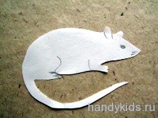 Готовая мышка  из бумаги