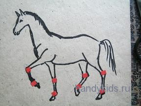   Как рисовать ноги лошади